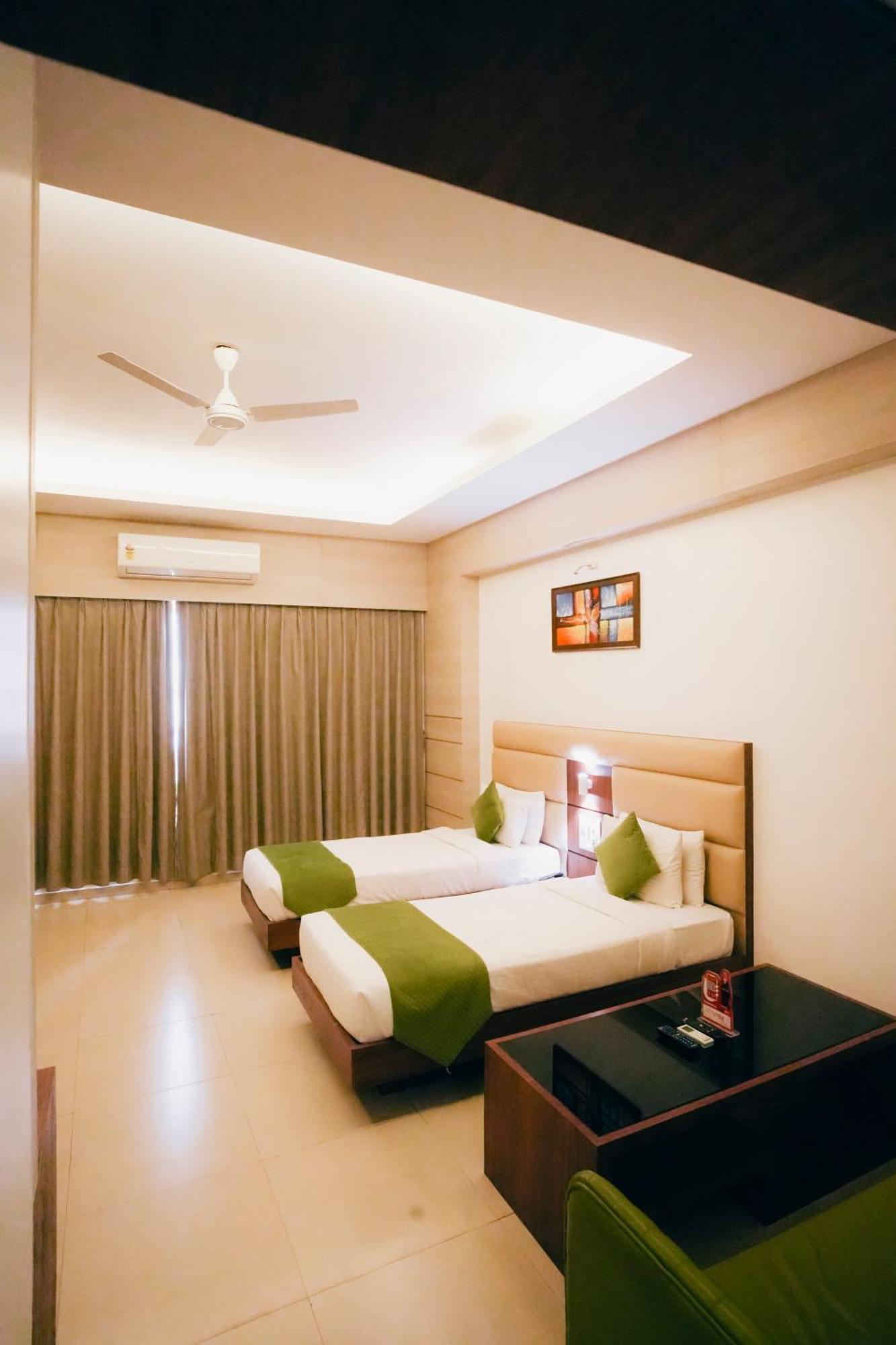 Hotel Imperial Heights Deoghar Esterno foto